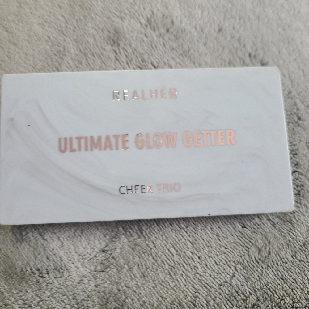 3/$20- realher ultimate glow getter cheek trio